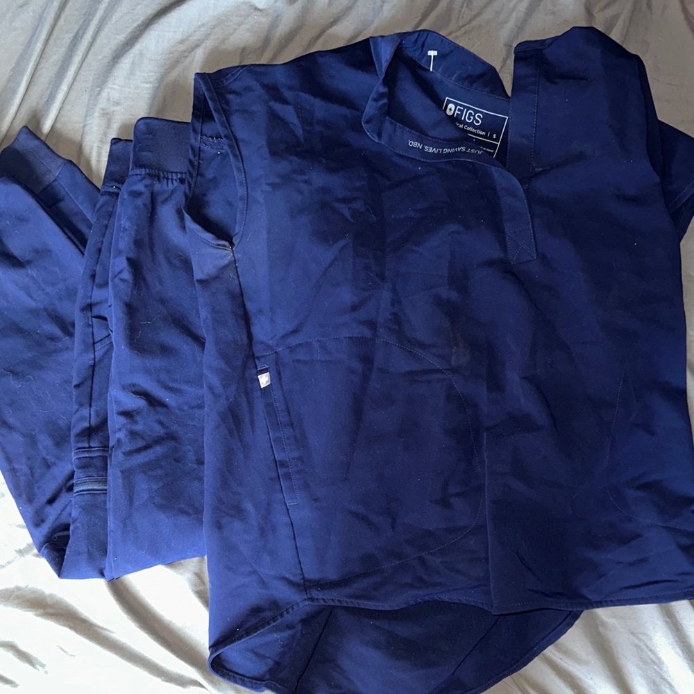 Figs Deep Blue Scrub Ensemble